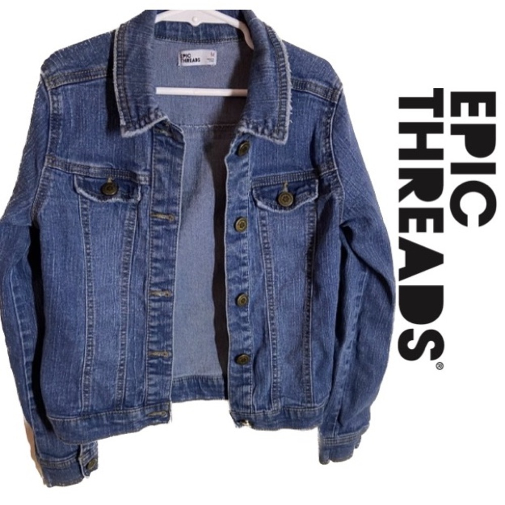 Macy’s EPIC THREADS Denim Jacket Light Distressing Kids Sz M